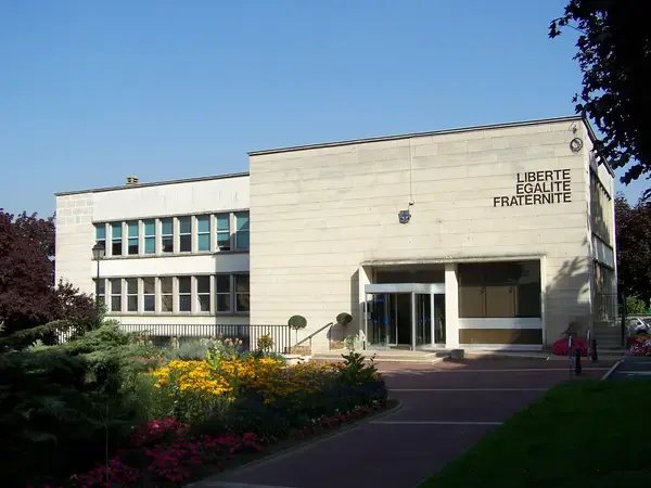Installateur Spa IDF Installateur spa et jacuzzi Saint-Cyr-l'École